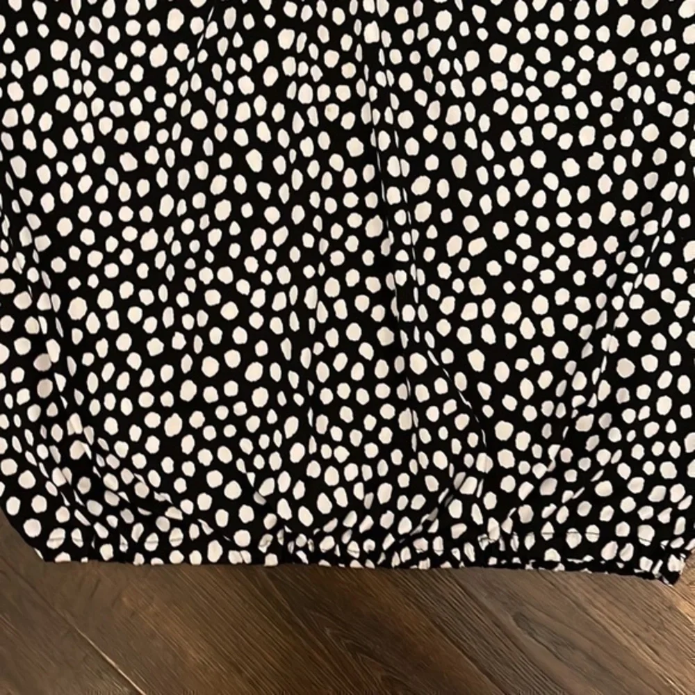 VERVE ami Polka Dot Black White Stretchy Long Sleeve Size Medium - Picture 3 of 3